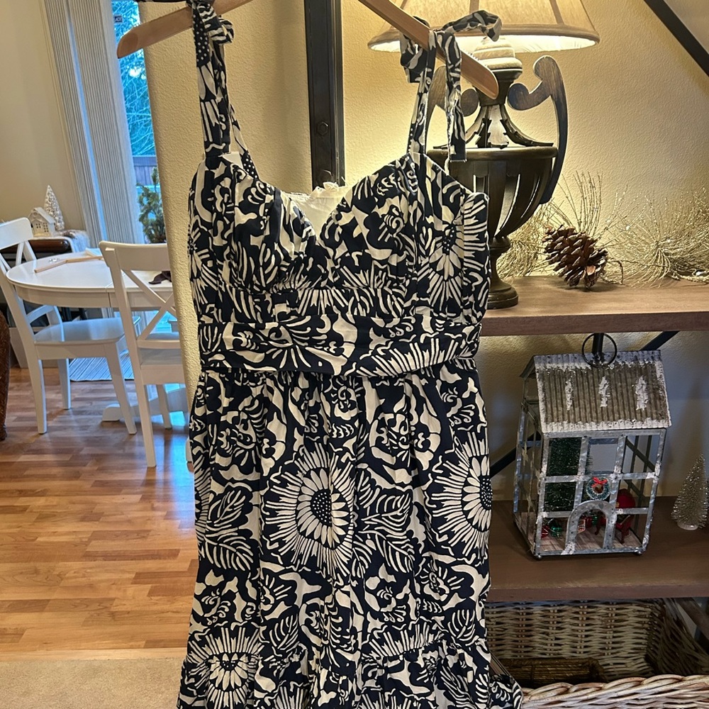 Forever that girl Navy/Cream Dress-SZ L